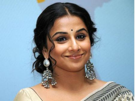 टीवी पर विद्या बालन आईं वापस Hint: हम पांच