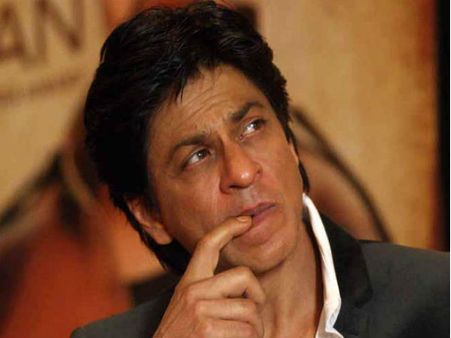 OMg! क्या ये सचमुच शाहरूख खान हैं.. तस्वीर हुई वायरल!