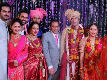 SUPERNANI हेमा मालिनी ने किया अहाना के बेटे का स्वागत