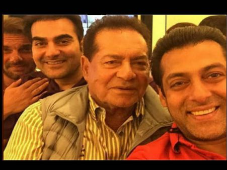 PICS: ना..ना.. करते हुए भी इतनी धमाकेदार रही सलमान खान की ईद पार्टी!
