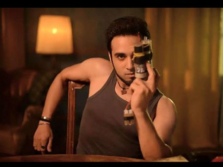 बैंगिस्तान में सलमान की बैंड बजा दी पुलकित ने!