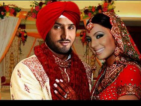 शादी एलर्ट: आखिरकार बॉलीवुड विच भज्जी का घर 'बस....रा'