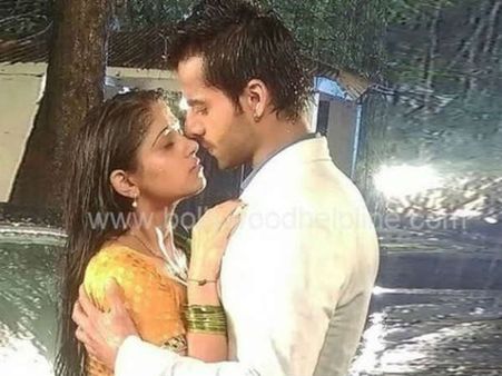 तुम ही बंधु सखा तुम ही: रेन रोमांस के बाद सीधा दबंग....थप्पड़ से डर नहीं साहब!!!