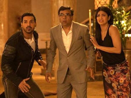 Box Office वेलकम बैक की बेहतरीन ओपनिंग, हिट होने के आसार कम!