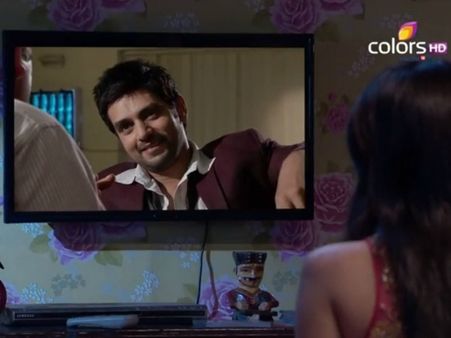 मेरी आशिकी तुमसे ही: मन्नू दादा के भेष में गजनी बने रणवीर