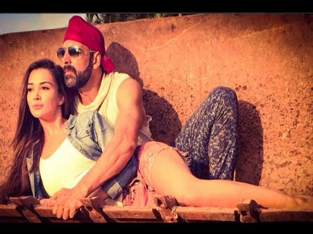 BOX OFFICE: सिंह इज ब्लिंग का धमाका.. 7 दिनों में 100 करोड़!