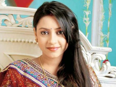 SHOCK: टीवी की बालिका वधू और ललिया के साथ छेड़छाड़!