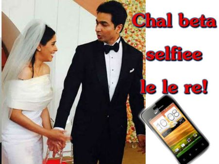 PHOTOS: असिन राहुल शर्मा ने शादी के बाद किया सेल्फी रोमांस... सलमान स्टाईल!