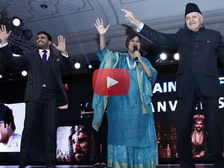 VIDEO: सिर्फ रणवीर सिंह ही ऐसा कर सकते हैं.. सबके सामने!