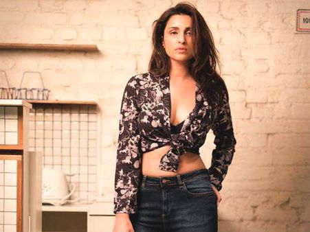 इस बड़ी बॉयोपिक फिल्म में परिणीति चोपड़ा की एंट्री- श्रद्धा कपूर को कर दिया OUT