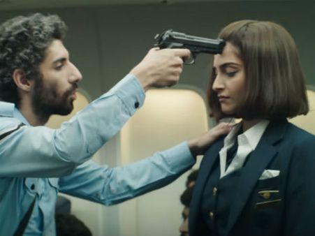 BOX OFFICE: सिर्फ 3 दिन.. और 'नीरजा' ने बनाया एक खास रिकॉर्ड!
