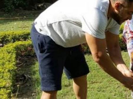 #Dhamaka PIC: क्या सलमान की उंगली में ये सगाई की अंगूठी है?