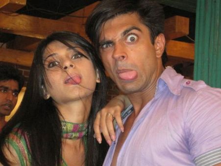 तस्वीरें ऐसी कि बिपाशा को आ सकता है गुस्सा !