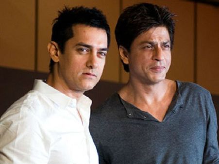 बधाई हो...आमिर खान और शाहरूख खान अब बड़े हो गए!