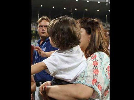 PICS: जब तीनों KHANS से बड़ा स्टार हो....तो तस्वीर ऐसी ही होगी!