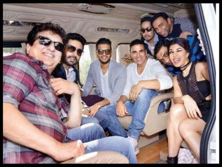 #Smart: हाउसफुल 3 के बाद CARFULL हुए अक्षय कुमार...ब्रिलियंट प्लान!