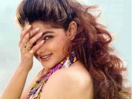 PICS: ड्रग्स के बाद.. काला धन.. KHANS की इस एक्ट्रेस के पीछे पड़ी पुलिस!