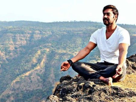#Waiting....बस अब तो इस 'शिवाय' धमाके का इंतज़ार है!