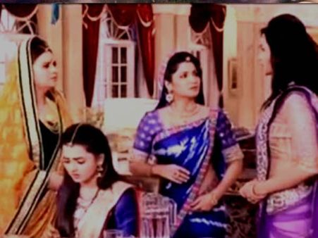Swaragini : बेचारी रागिनी, प्रेग्नेंट न होने पर भी झेल रही है 'दर्द'
