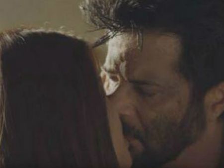 OMG.. इस टीवी शो में दिखेगा अनिल कपूर का HOT किसिंग सीन.. वो भी.....