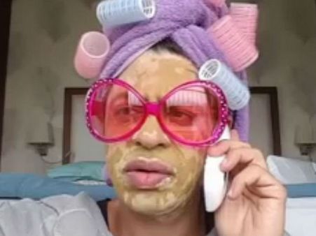 FunnyVideo..पम्मी आंटी की बातें..हंस-हंस के हो जाएंगे लोट-पोट!