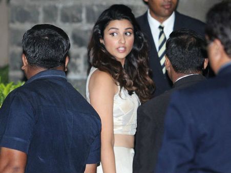 #AllisWell: सलमान - परिणीति के साथ साथ डिनर के बारे में सुना?