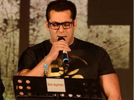#Booked: 2018 में भी सलमान खान करेंगे दो धमाके!
