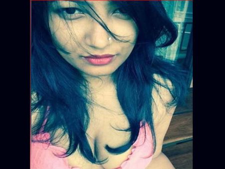 सुपरहॉट एक्ट्रेस की HOT बहन..ग्लैमरस और बोल्ड..तस्वीरें..