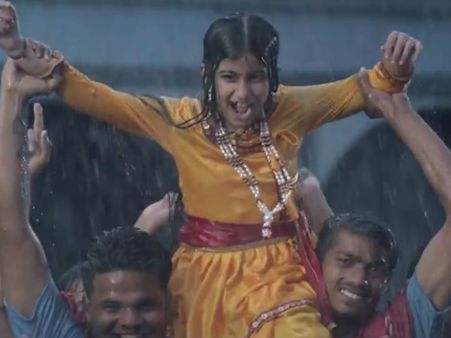 Wow..गंगा सीरियल में रुहाना की एंट्री ने सबको पछाड़ दिया..देखें वीडियो!