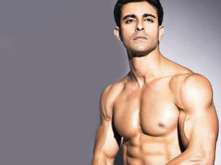 #Confirm..इस सुपरस्टार का बॉलीवुड डेब्यू..अक्सर 2 में आएंगे नज़र!