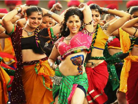 #Shock: आखिर सनी लियोन ने खोल ही दिया बॉलीवुड का सबसे बड़ा सच!