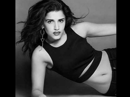 #Sensation - 'रवीना' की होगी शानदार एंट्री...बॉलीवुड में सबके उड़े होश..PICS