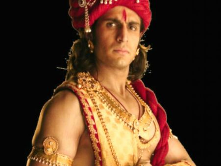 ''मैं कोई सेलिब्रिटी नहीं हूं..बस अपना काम कर रहा हूं''