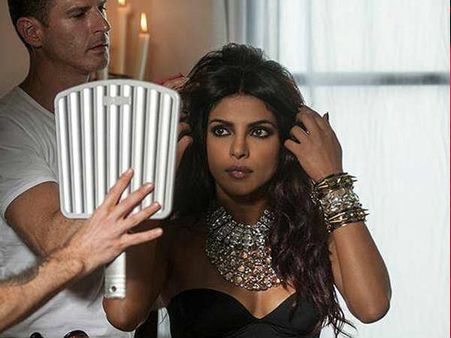 प्रियंका चोपड़ा के एक दिन के मेकअप का खर्च जानेंगे तो होश उड़ जाएंगे!