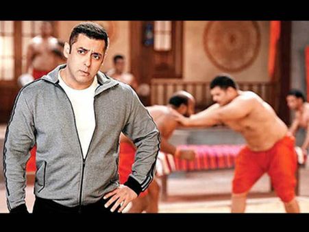 #BiggBoss10Promo..एक बार फिर सुल्तान बने सलमान..छूटे सबके पसीने!