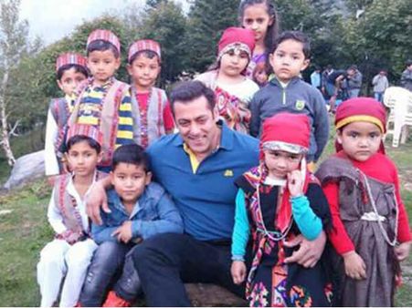 Shoot PICS: सलमान खान की 'ट्यूबलाइट'.. गंभीर फिल्म.. लेकिन FULL मस्ती