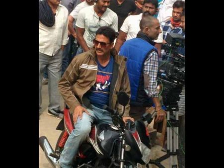 PICS: एकदम धमाकेदार होगी.. अक्षय कुमार की यह फिल्म.. दबंग स्टाइल