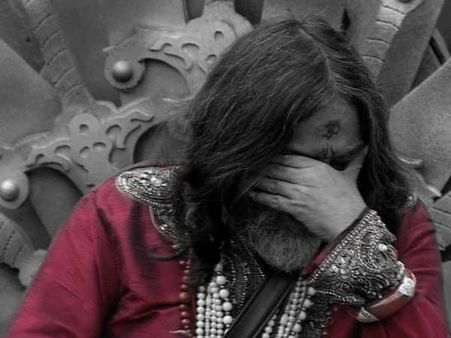 बिग बॉस 10: स्वामीजी को अरेस्ट करने पहुंची पुलिस...लेकिन!