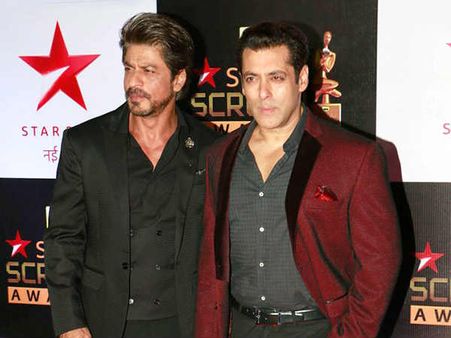 #Shock: बीच शो में सलमान को अकेला छोड़...चले गए शाहरूख!