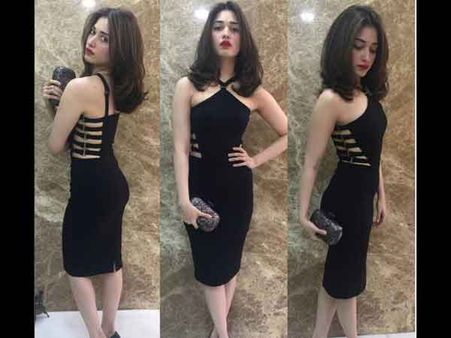 बॉलीवुड में हुई फ्लॉप लेकिन साउथ की सुपरस्टार..खूबसूरत इतनी कि देखते रह जाएंगे आप