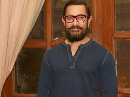 शाहरूख- अक्षय से नहीं चाहते थे टक्कर.. इसीलिए आगे दी फिल्म की डेट!