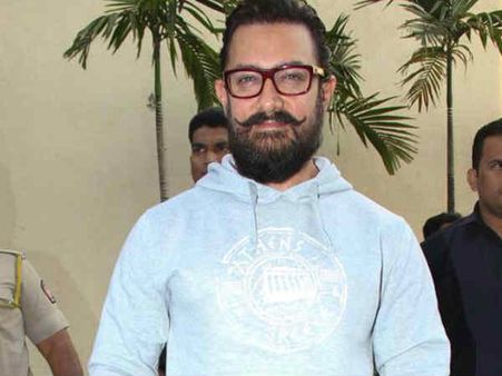 दंगल की टिकट सस्ती कराने के लिए कुछ ऐसा कर रहे हैं आमिर खान