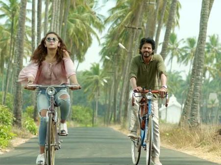 BOX OFFICE: और चुपके चुपके सुपरहिट हो गई यह फिल्म.. धमाकेदार PROFIT