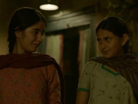 अपने बापू को ऐसे मस्का लगा रही हैं गीता-बबीता..देखें दंगल का नया PROMO