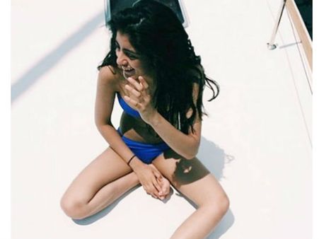 एक..दो नहीं कई बार नव्या नवेली आ चुकी हैं बिकिनी में नजर..HOT PICS