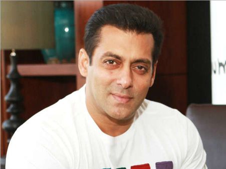 2017 में सलमान खान बनेंगे '300 करोड़ क्लब' के KING.. चार फिल्मों के साथ!