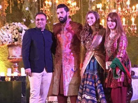 #Pics: युवराज सिंह - हेज़ल कीच की शादी का रिसेप्शन....जमकर हुई मस्ती