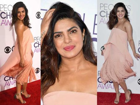 दूसरी बार People's Choice Award जीतीं प्रियंका..लुक्स से किया सबका काम तमाम