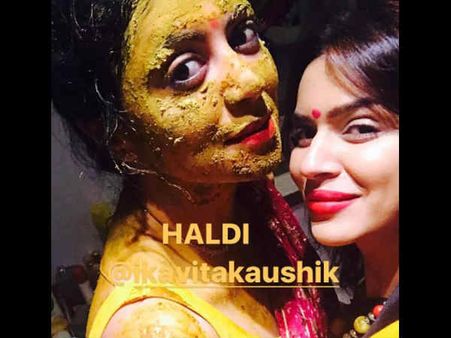 जल्द ही रोनित की दुल्हन बनेंगी कविता कौशिक.....शुरू हुई शादी की रस्मे