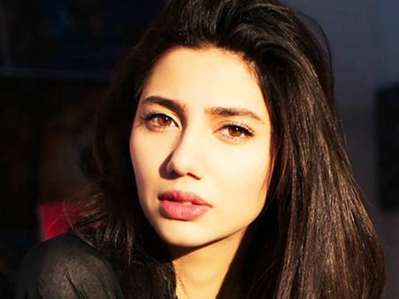 राहुल ढोलकिया ने मेरी हर कदम पर मदद की : माहिरा खान